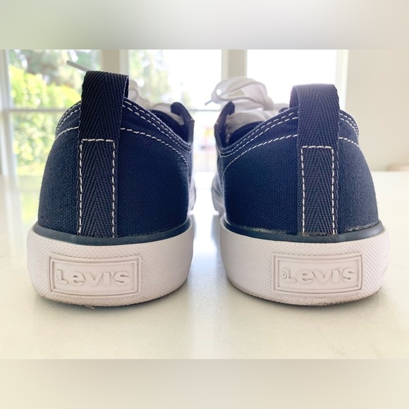 Levi’s Unisex Navy Blue Sneakers - Picture 5 of 13